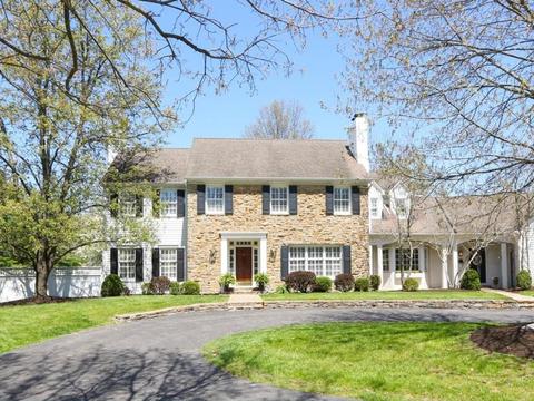 10 Camargo Pines Ln, Cincinnati, OH 45243 photo 2