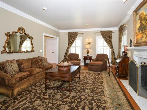 10 Camargo Pines Ln, Cincinnati, OH 45243 photo 5