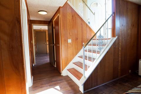 8554 Hallridge Ct, Cincinnati, OH 45231 photo 14