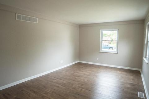 576 Bessinger Dr, Forest Park, OH 45240 photo 7