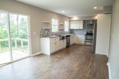 576 Bessinger Dr, Forest Park, OH 45240 photo 3