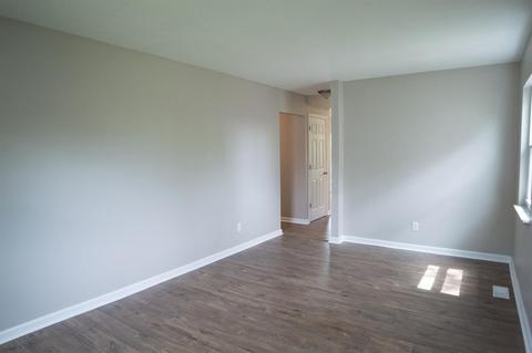 576 Bessinger Dr, Forest Park, OH 45240 photo 9