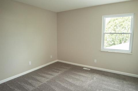 576 Bessinger Dr, Forest Park, OH 45240 photo 17