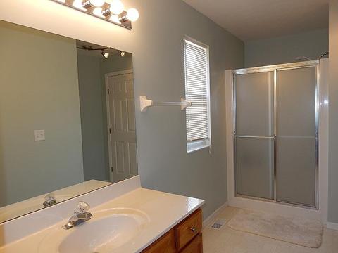 8914 Woolstone Ct, Hamilton Township, OH 45039 photo 17