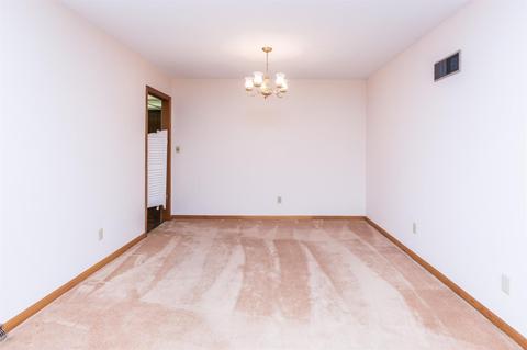660 Allencrest Ct, Cincinnati, OH 45231 photo 5