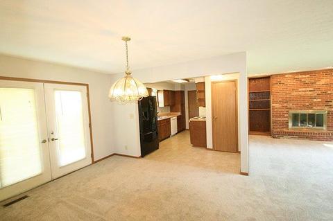 3915 Michael Dr, Cincinnati, OH 45255 photo 4