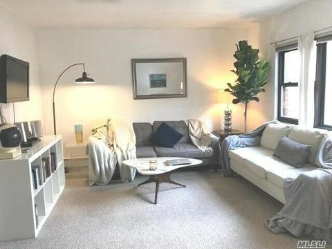 8104 Glenmill Ct, Cincinnati, OH 45249 photo 3