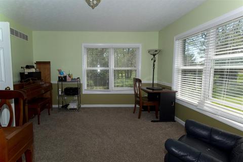 7400 Springfield Jamestown Rd, Springfield, OH 45502 photo 2