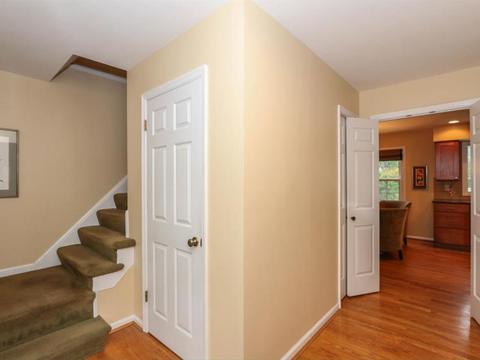 10178 Winstead Ln, Cincinnati, OH 45231 photo 4