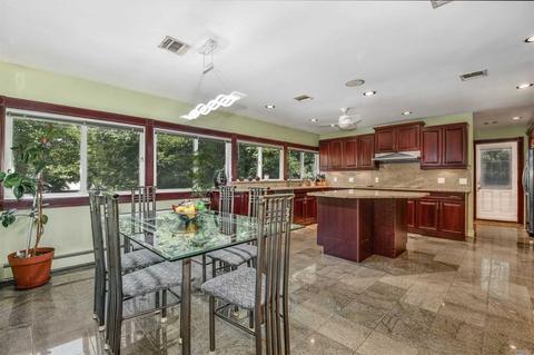 1864 Blackstone Pl, Cincinnati, OH 45237 photo 9