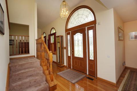 518 Clemray Dr, Cincinnati, OH 45231 photo 2