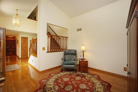 518 Clemray Dr, Cincinnati, OH 45231 photo 4