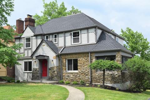 1014 Egan Hills Dr, Cincinnati, OH 45229 photo 2