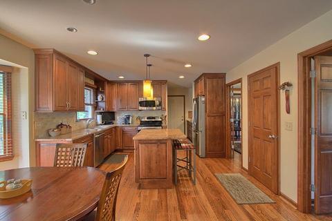 9864 Winnebago Trl, Evendale, OH 45241 photo 11