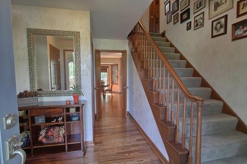 9864 Winnebago Trl, Evendale, OH 45241 photo 5