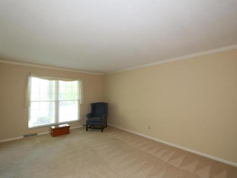 8747 Birchbark Dr, Cincinnati, OH 45249 photo 5