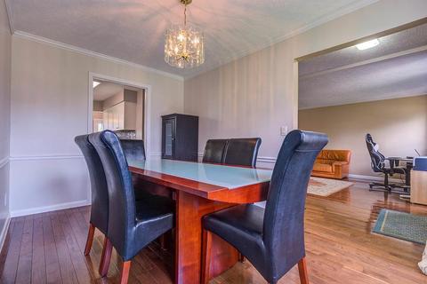 907 Sarbrook Dr, Cincinnati, OH 45231 photo 5