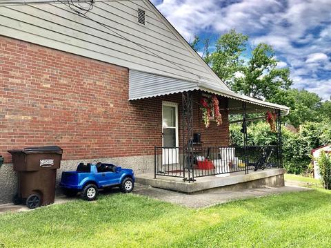 1027 Hollytree Dr, Cincinnati, OH 45231 photo 17