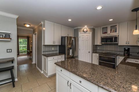 2913 Treevalley Ct, Cincinnati, OH 45244 photo 8