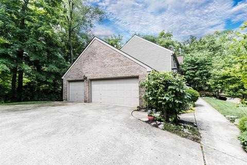 2913 Treevalley Ct, Cincinnati, OH 45244 photo 3