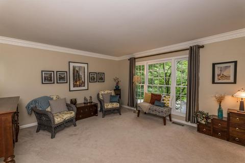 2913 Treevalley Ct, Cincinnati, OH 45244 photo 5