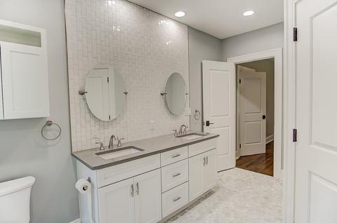 224 Woolper Ave, Cincinnati, OH 45220 photo 13
