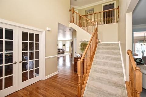 3575 Weitz Dr, Cincinnati, OH 45248 photo 2