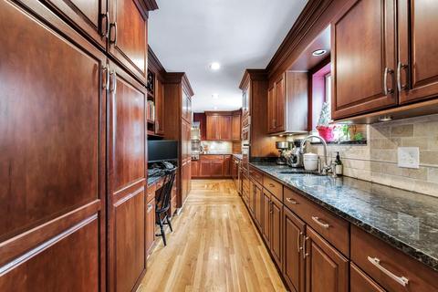 649 Brandy Way, Cincinnati, OH 45244 photo 7