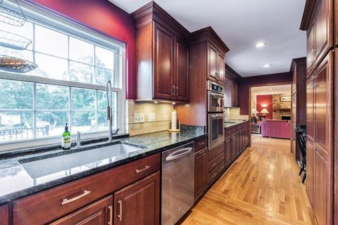 649 Brandy Way, Cincinnati, OH 45244 photo 6