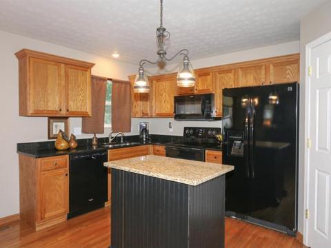 800 Weeping Willow Ln, Hamilton Township, OH 45039 photo 6