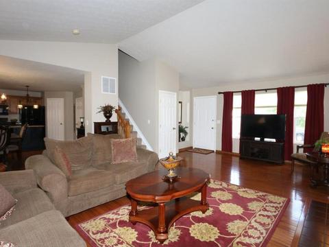 800 Weeping Willow Ln, Hamilton Township, OH 45039 photo 5