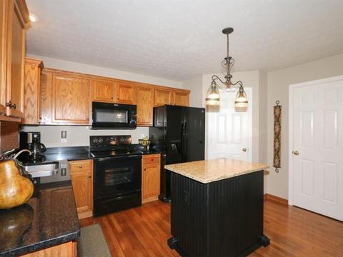 800 Weeping Willow Ln, Hamilton Township, OH 45039 photo 7