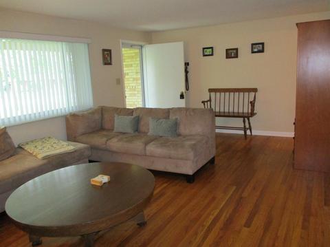 786 Fairway Dr, Cincinnati, OH 45245 photo 2