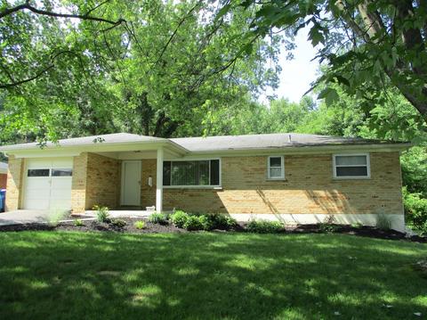786 Fairway Dr, Cincinnati, OH 45245 photo 1