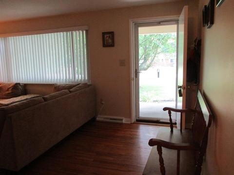 786 Fairway Dr, Cincinnati, OH 45245 photo 4