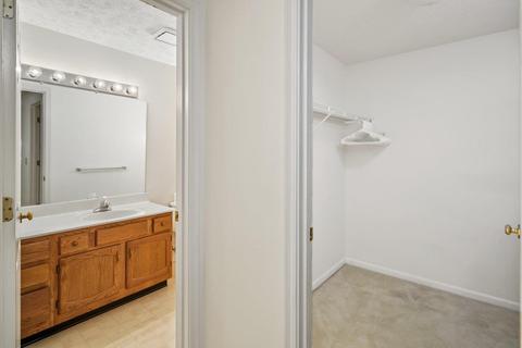 5575 Regimental Pl, Cincinnati, OH 45239 photo 18