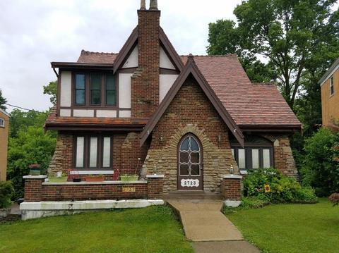 2723 Powell Dr, Cincinnati, OH 45211 photo 2