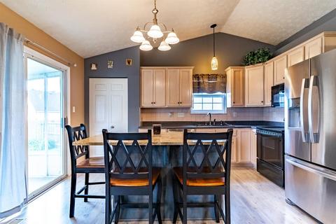6575 Baybrook Ct, Middletown, OH 45044 photo 2