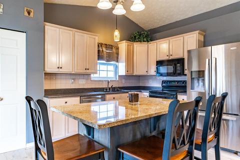 6575 Baybrook Ct, Middletown, OH 45044 photo 3