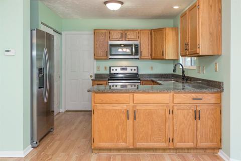 756 Regent Rd, Cincinnati, OH 45245 photo 8