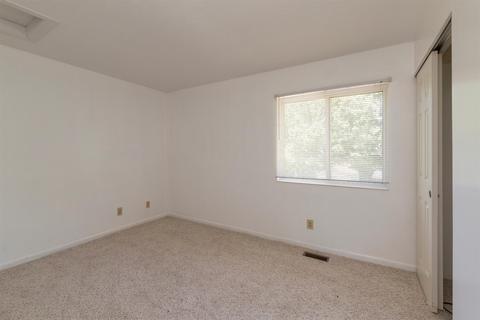 756 Regent Rd, Cincinnati, OH 45245 photo 14