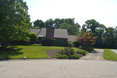 7284 Deaconsbench Ct, Cincinnati, OH 45244 photo 1