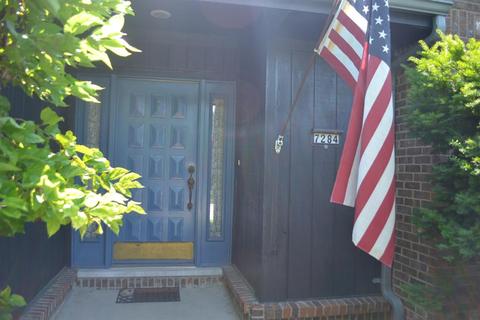 7284 Deaconsbench Ct, Cincinnati, OH 45244 photo 2