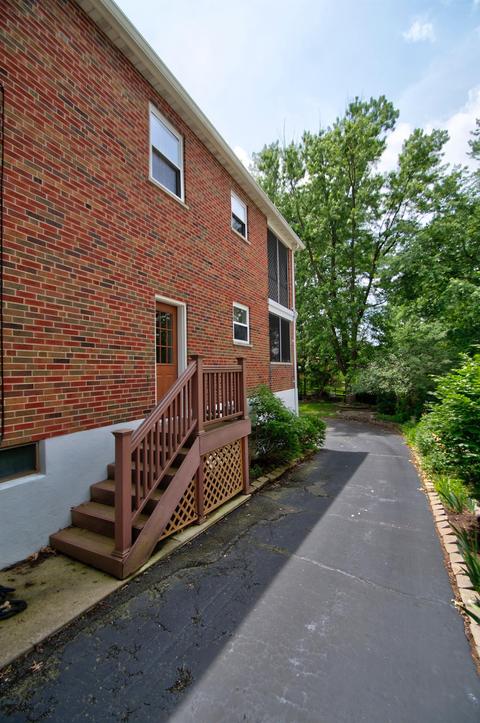 5439 Fox Rd, Cincinnati, OH 45239 photo 3