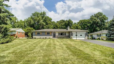 6471 Donjoy Dr, Blue Ash, OH 45242 photo 2
