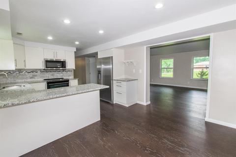 7315 Commonwealth Dr, Cincinnati, OH 45224 photo 9