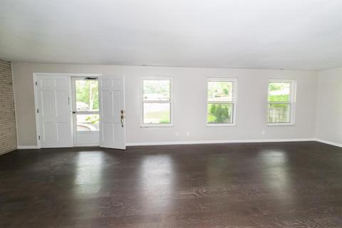 7315 Commonwealth Dr, Cincinnati, OH 45224 photo 4