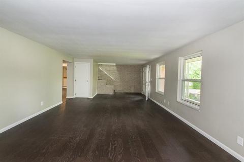 7315 Commonwealth Dr, Cincinnati, OH 45224 photo 5