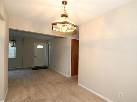 1122 Murkett Ct, Cincinnati, OH 45231 photo 6