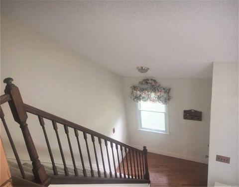 9638 Cooper Ln, Blue Ash, OH 45242 photo 2